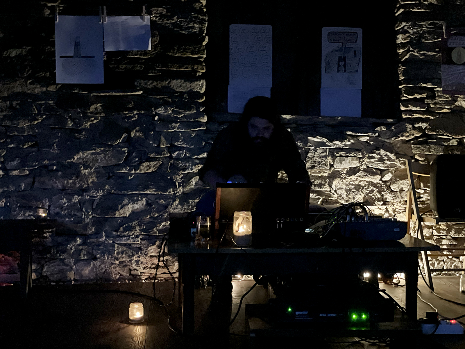 Sound performance. Gianni Grandi at Stone Oven House